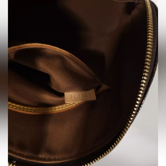 Authentic Louis Vuitton Alma PM Monogram Canvas Leather Hand Bag - Vintage - Picture 14 of 16